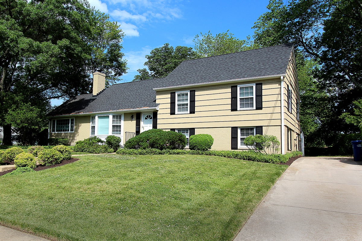 8524 Doter Drive Waynewood, Alexandria, Virgina 22308