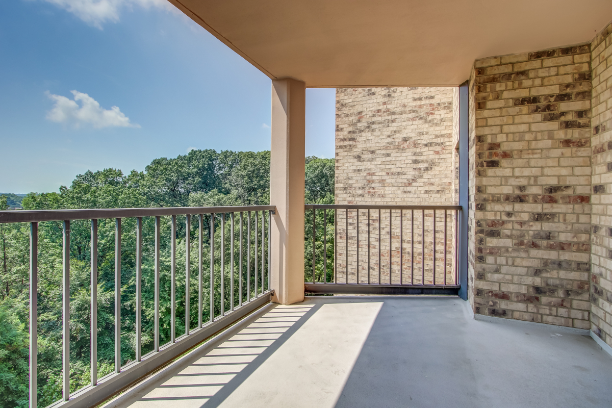 5902 Mount Eagle Drive, Unit 602 Montebello Condominium, Alexandria