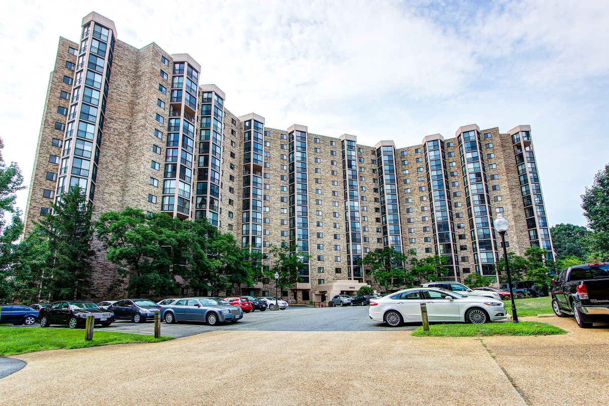 5902 Mount Eagle Drive, Unit 918 Montebello Condominium, Alexandria