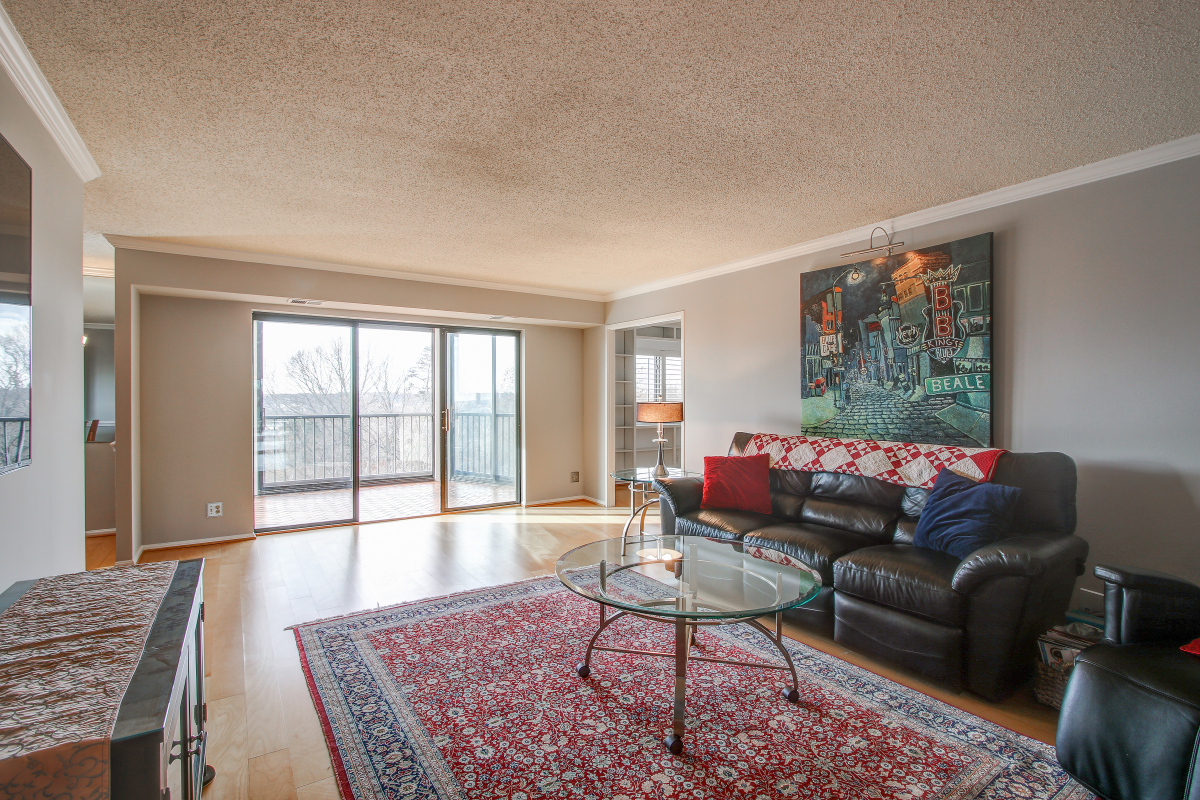 5902 Mount Eagle Drive, Unit 918 Montebello Condominium, Alexandria