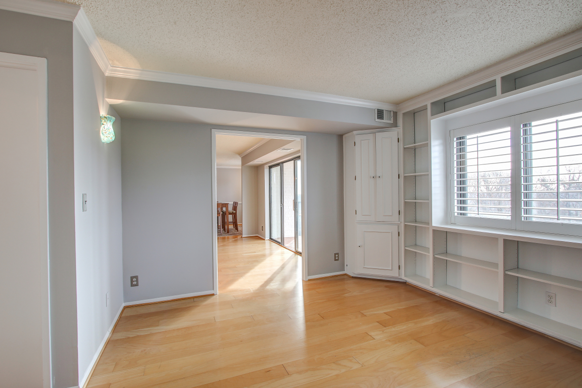 5902 Mount Eagle Drive, Unit 918 Montebello Condominium, Alexandria