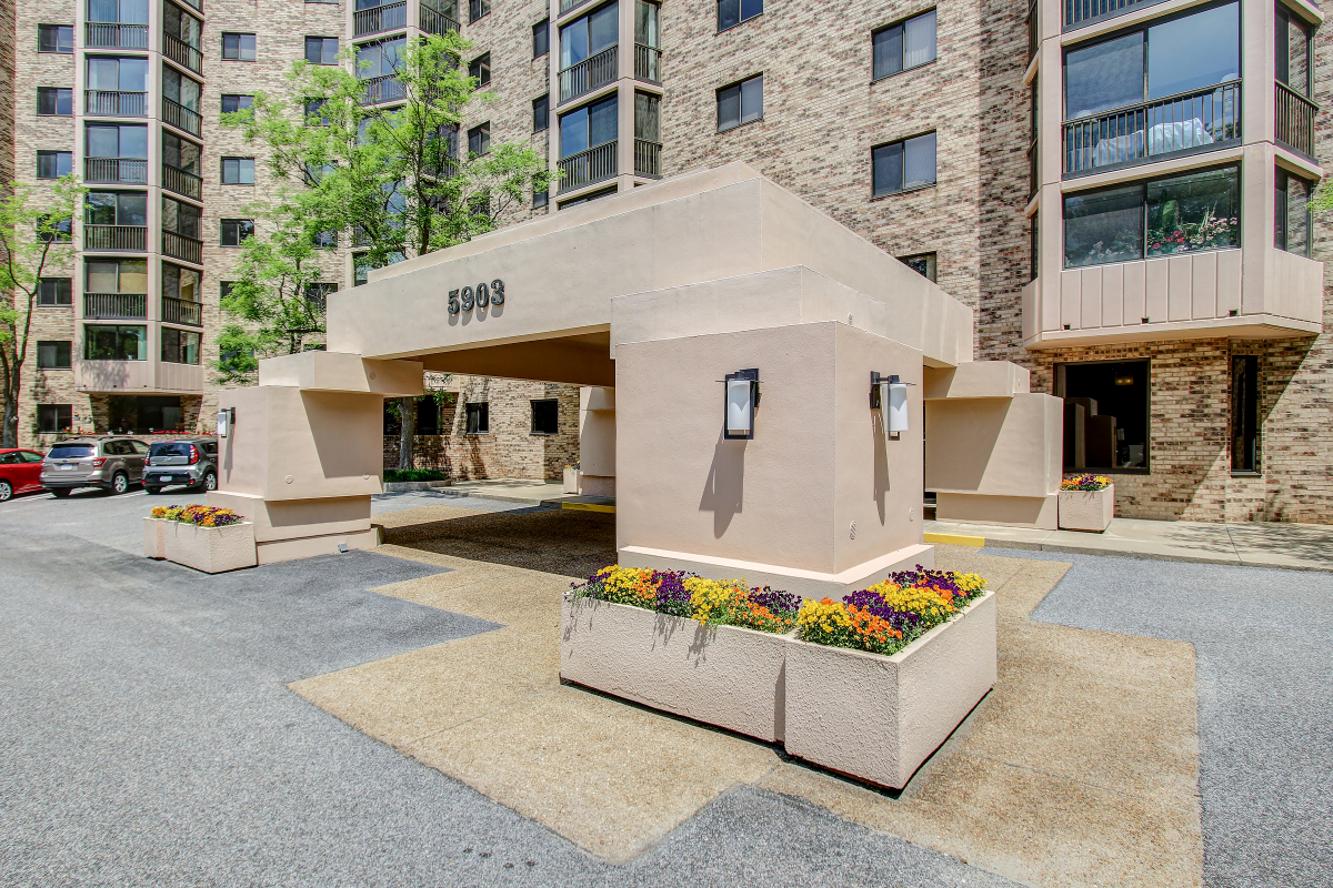 5903 Mount Eagle Drive 405 Montebello Condominium, Alexandria