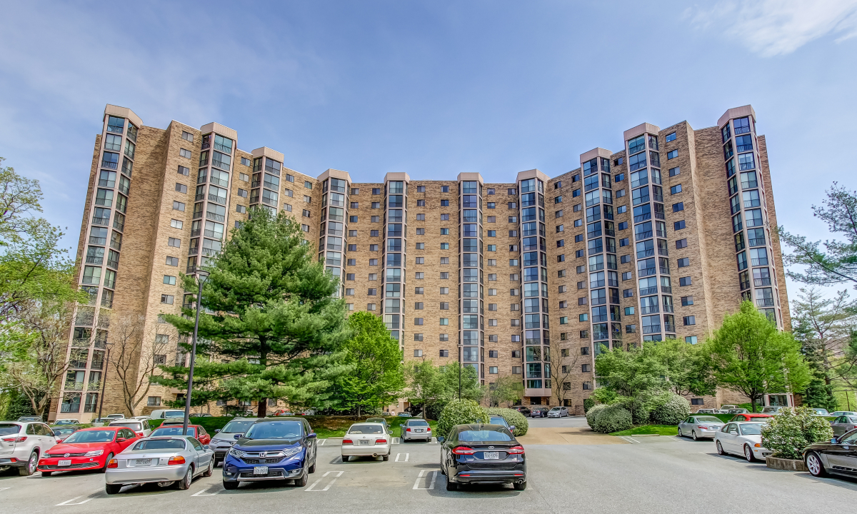 5901 Mount Eagle Drive 1011 Montebello Condominium, Alexandria