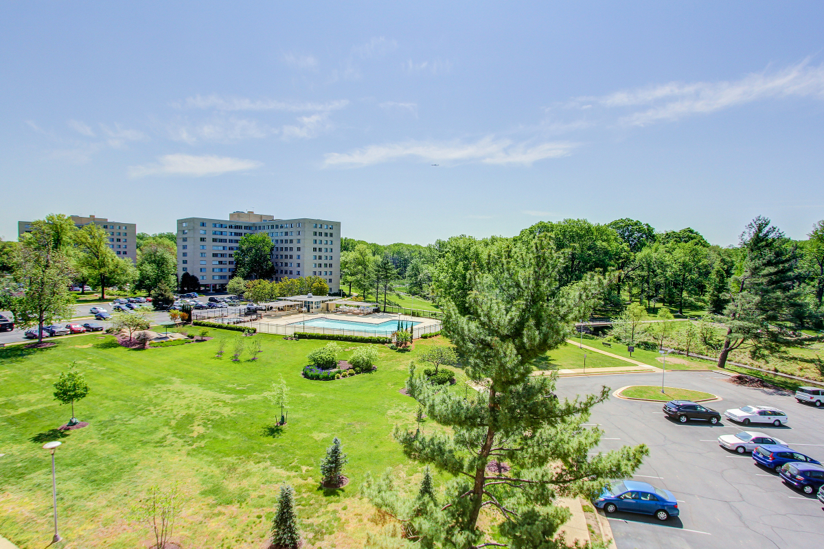 6641 Wakefield Drive 608 River Towers Condominium, Alexandria