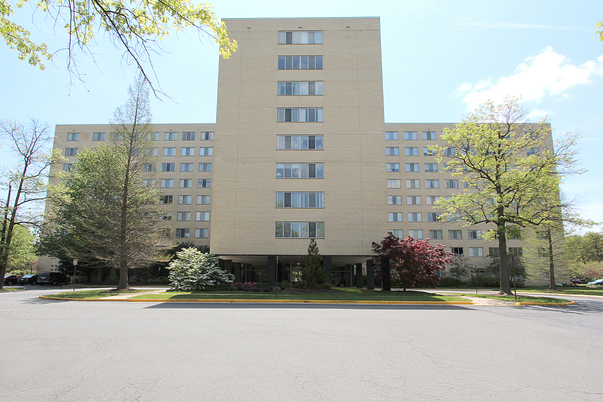 6641 Wakefield Drive 608 River Towers Condominium, Alexandria