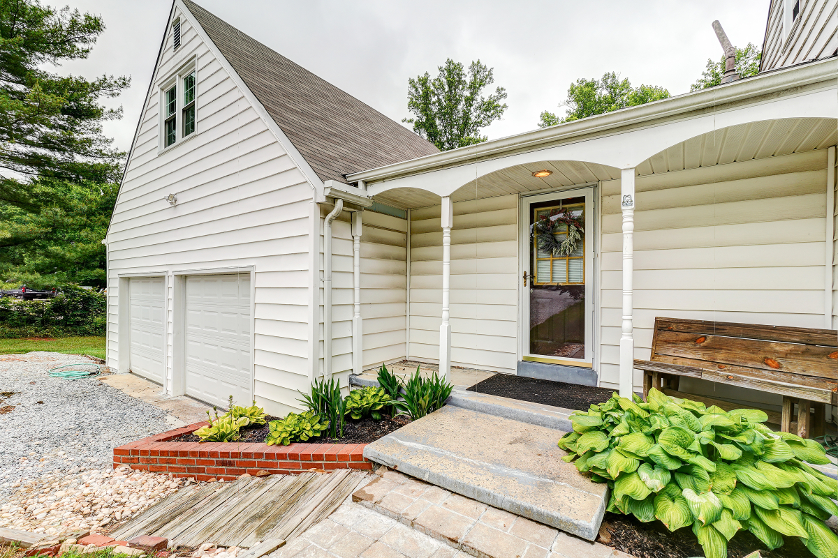 8903 Hooes Road, Lorton, Virginia 22079