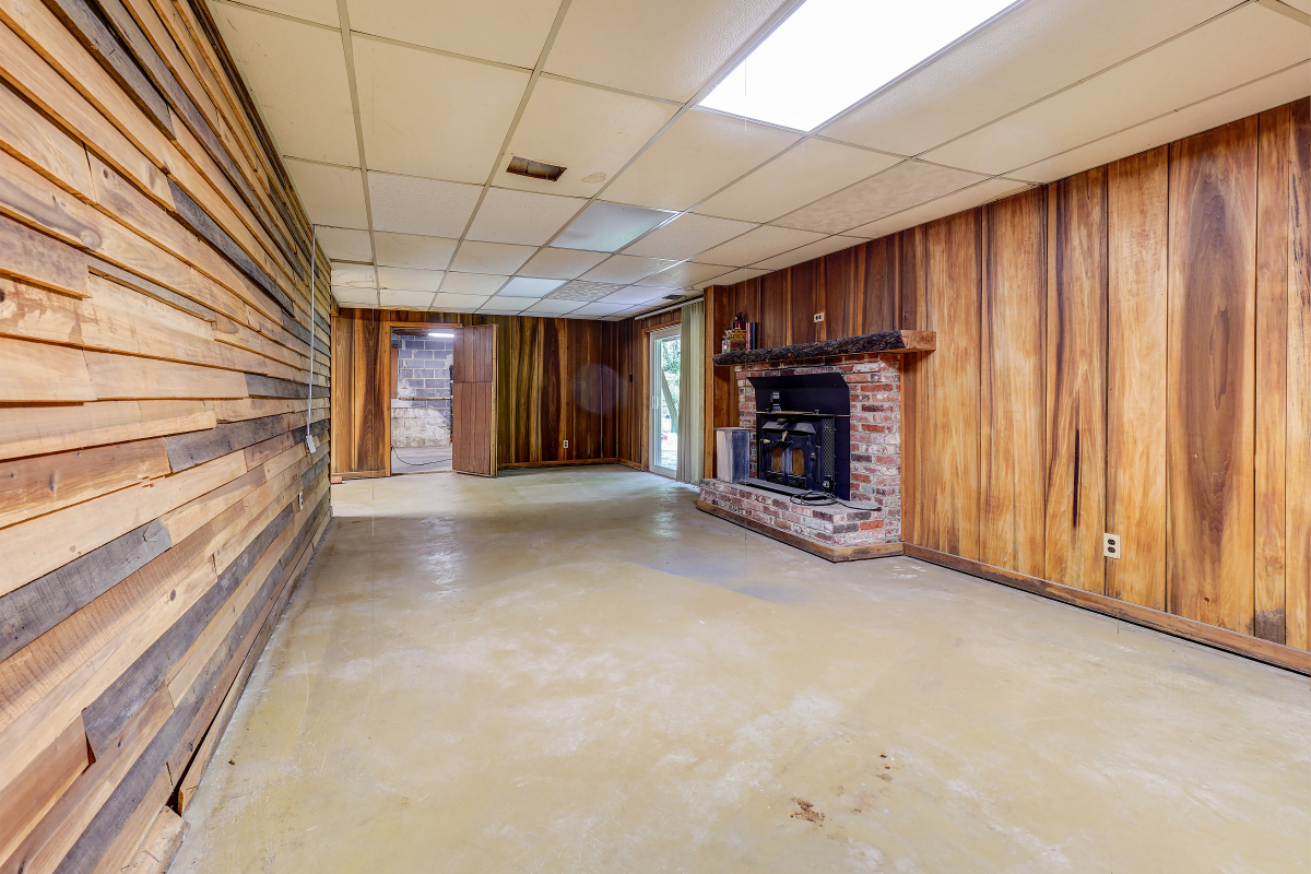 8903 Hooes Road, Lorton, Virginia 22079