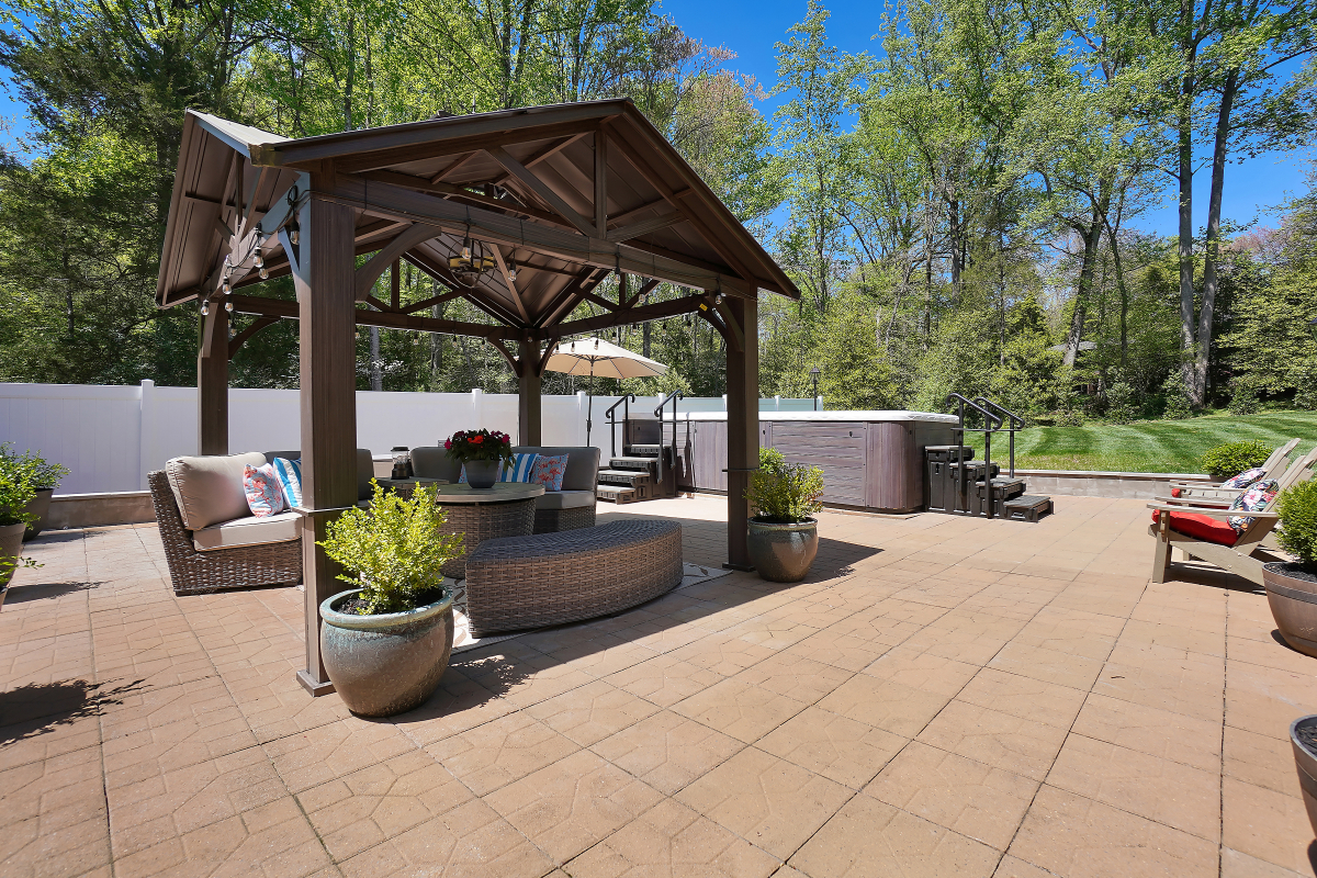 11116 Stuart Mill Road, Oakton, Virginia 22124